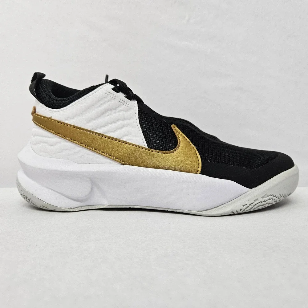 Nike‎ Youth Team Hustle D 10 Basketball Shoes CW6735-002 Black Gold White Sz 5Y